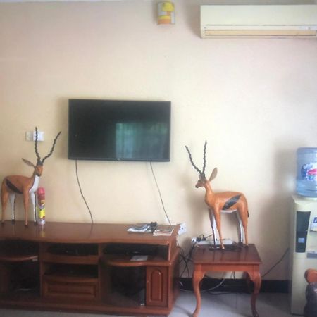 Tatys Homestay Dar es Salaam Exteriör bild
