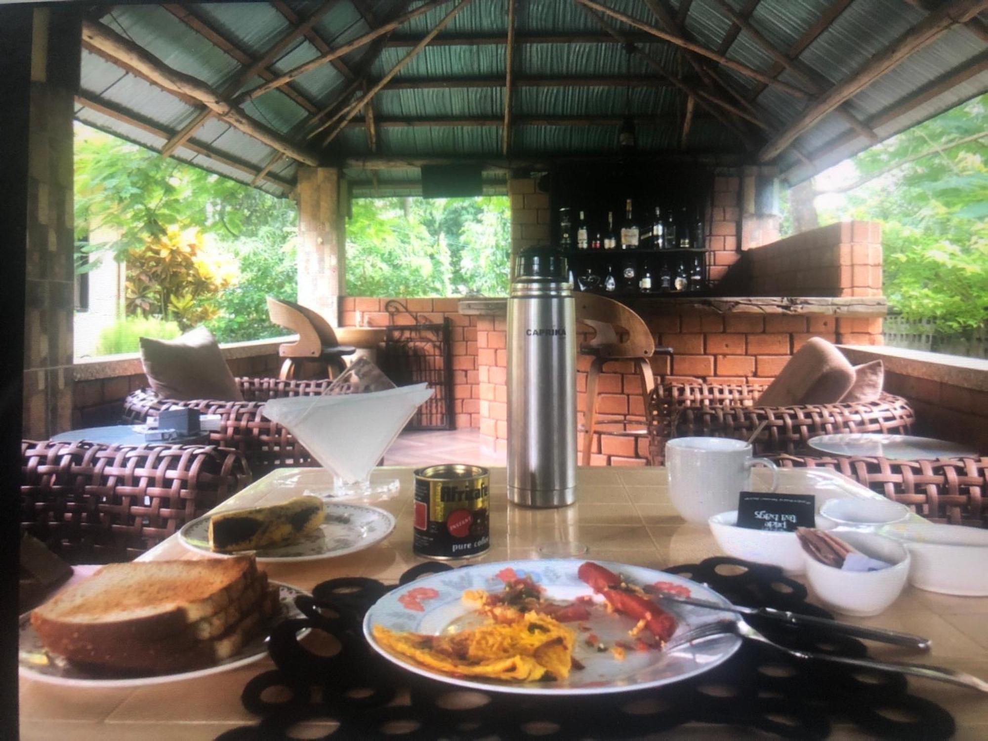 Tatys Homestay Dar es Salaam Exteriör bild