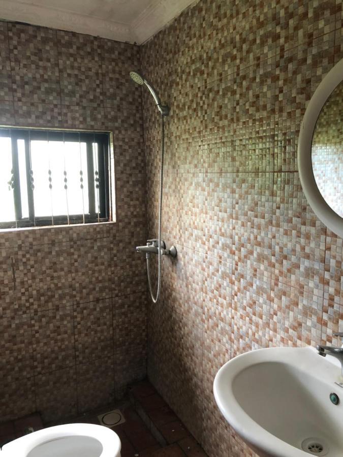 Tatys Homestay Dar es Salaam Exteriör bild