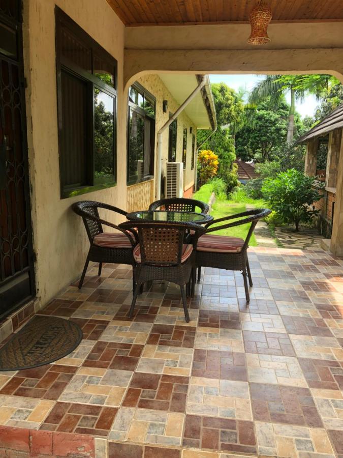 Tatys Homestay Dar es Salaam Exteriör bild